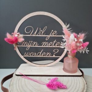 Hoepel 18 cm "Wil je mijn ..." met frosted vaasje roze